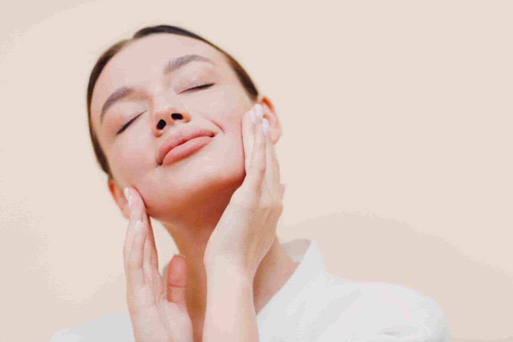 woman happy with results from aroma facial